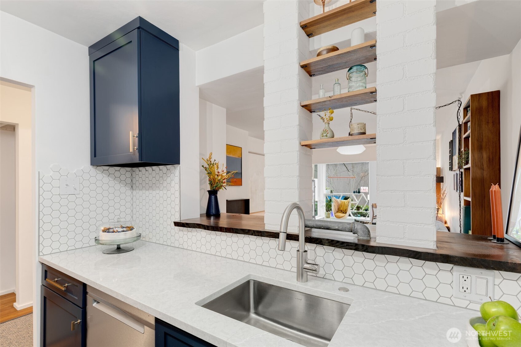 308 E Republican Street Unit: 513