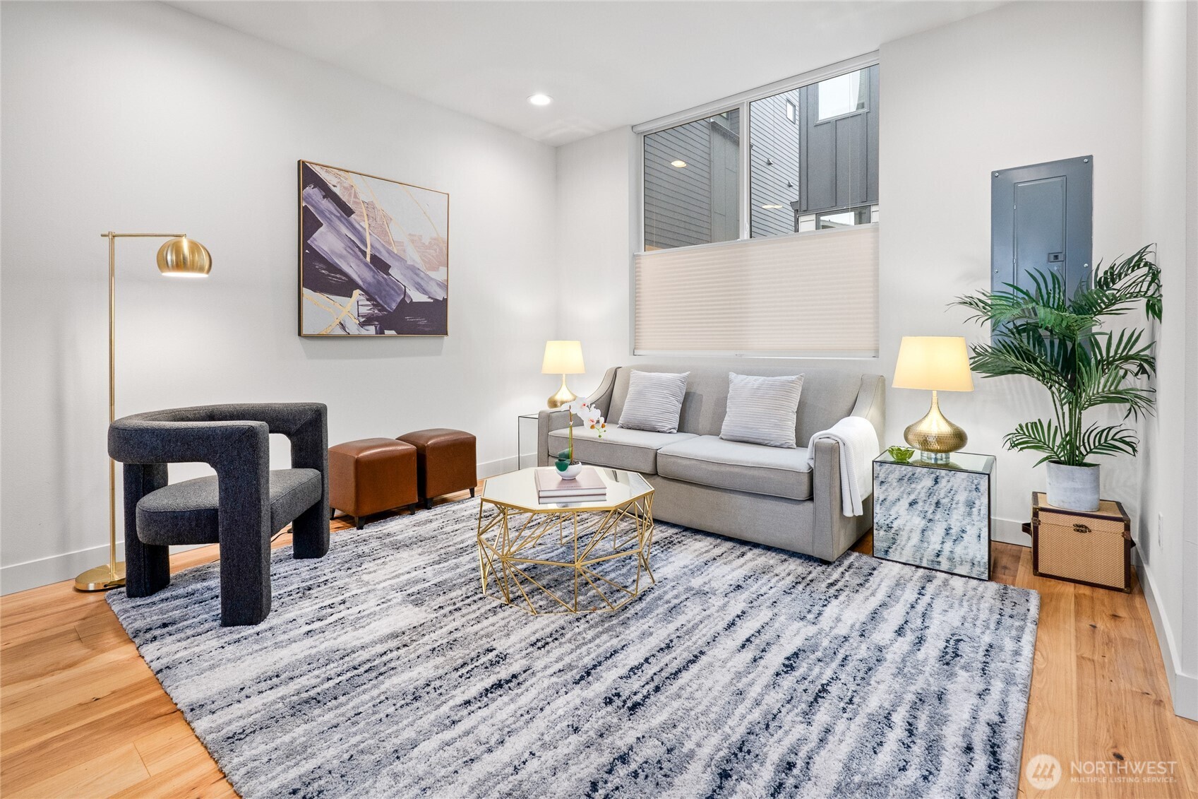 4517 B Sunnyside Avenue N