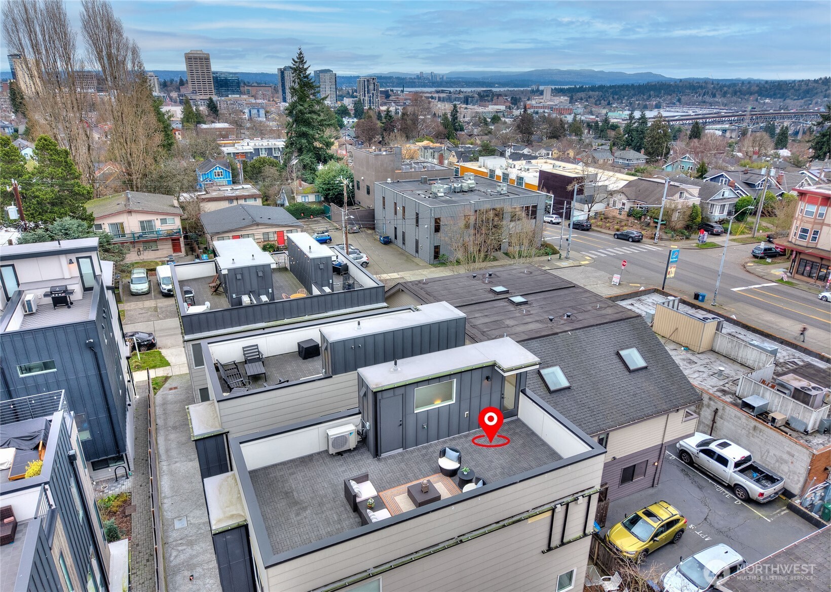 4517 B Sunnyside Avenue N