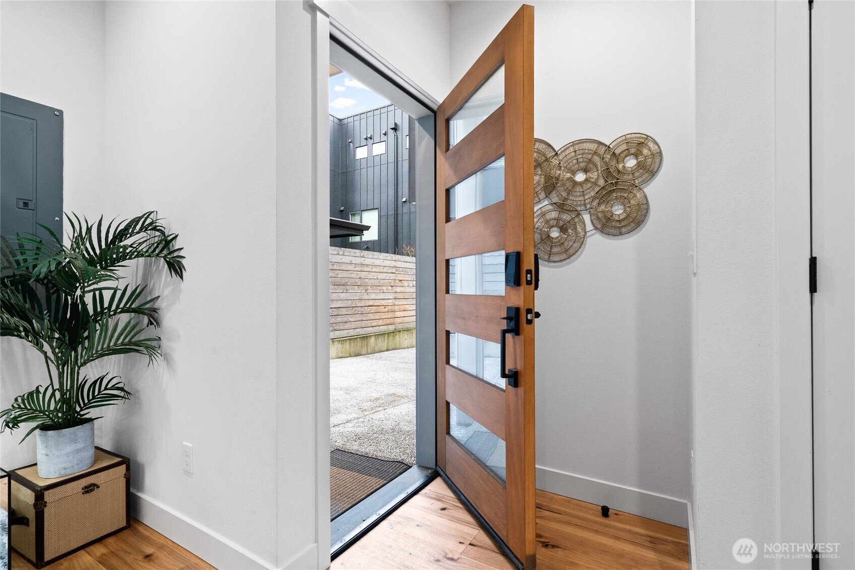 4517 B Sunnyside Avenue N