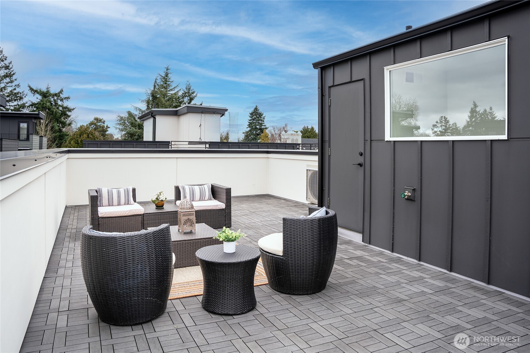 4517 B Sunnyside Avenue N