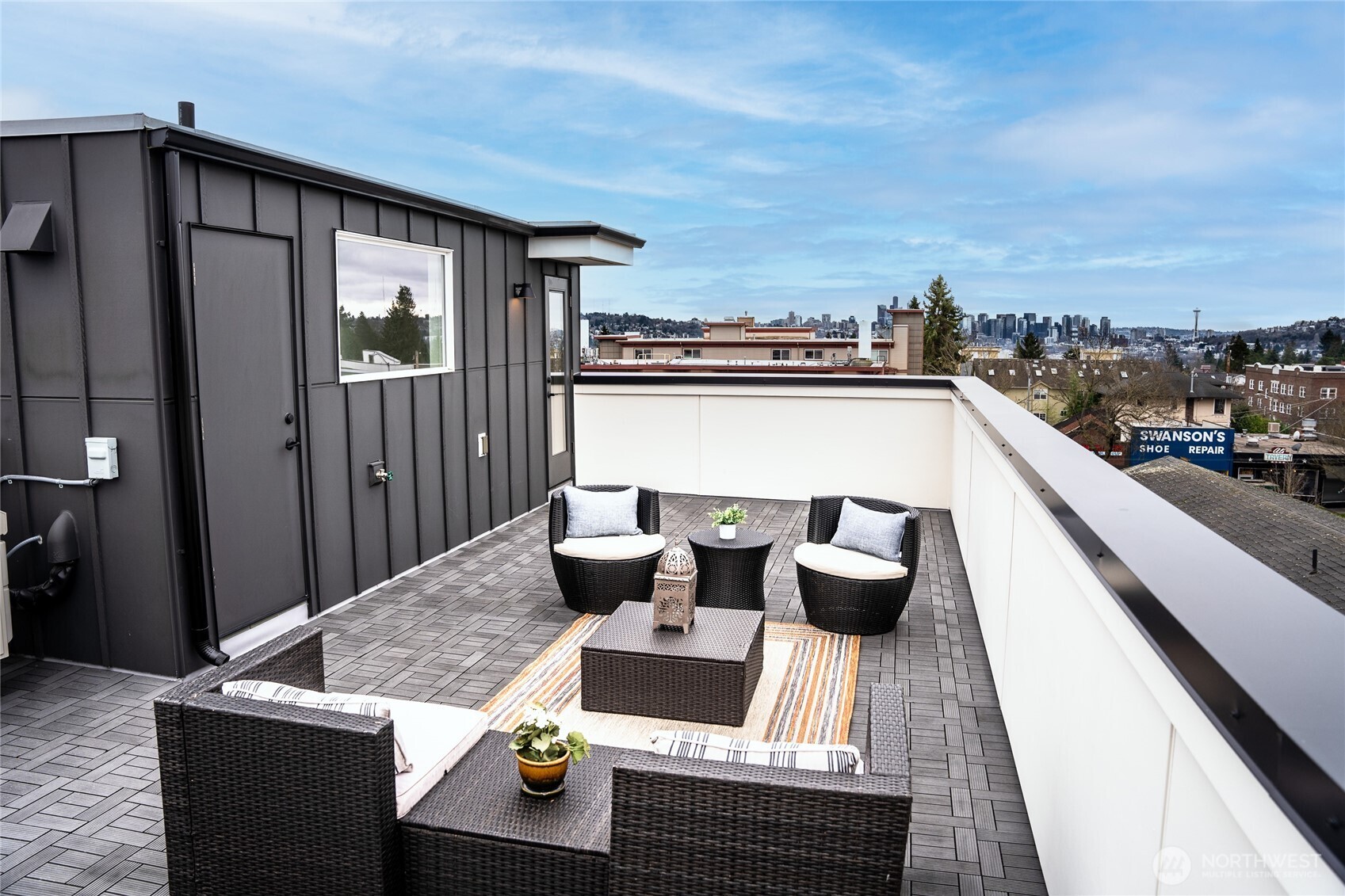 4517 B Sunnyside Avenue N