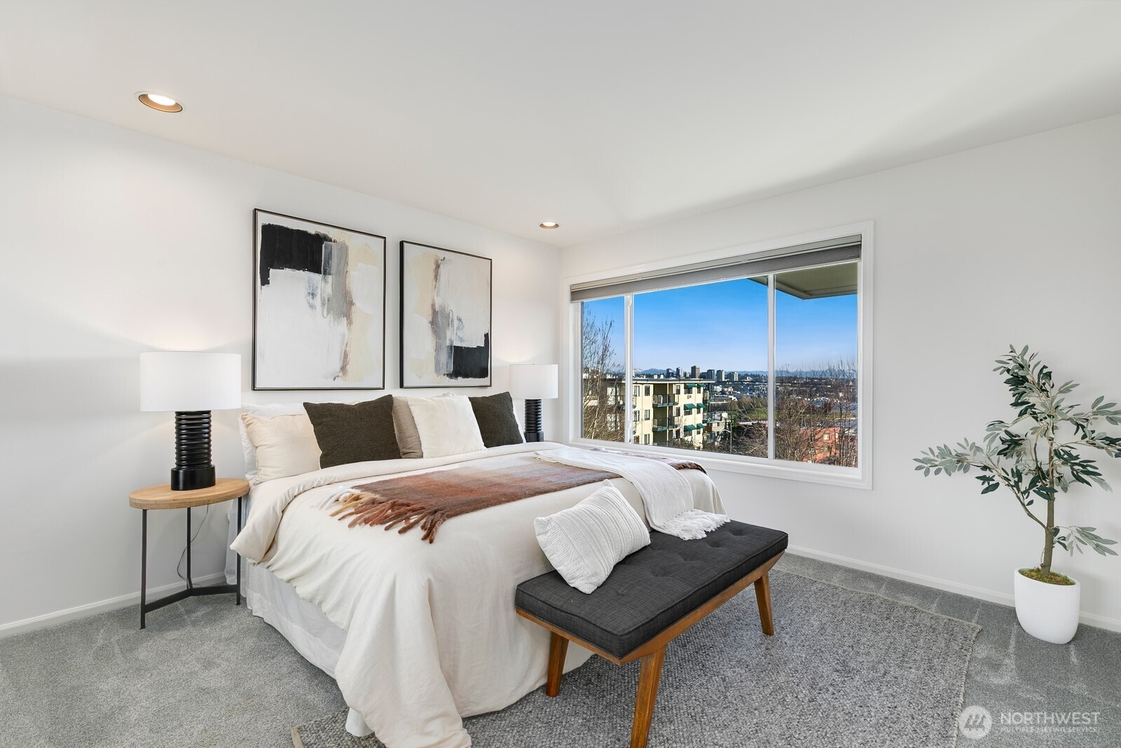 2410 Aurora Avenue N Unit: 106