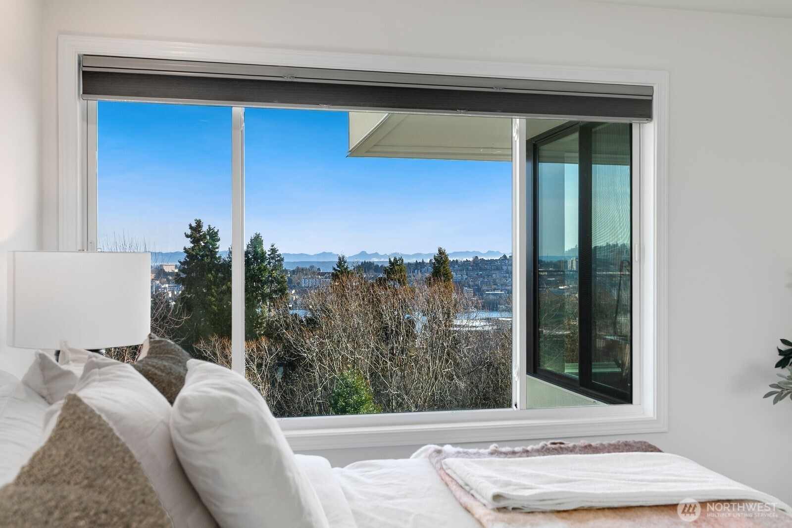 2410 Aurora Avenue N Unit: 106