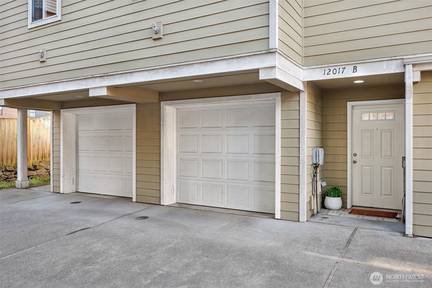 12017 32nd Avenue NE Unit: B