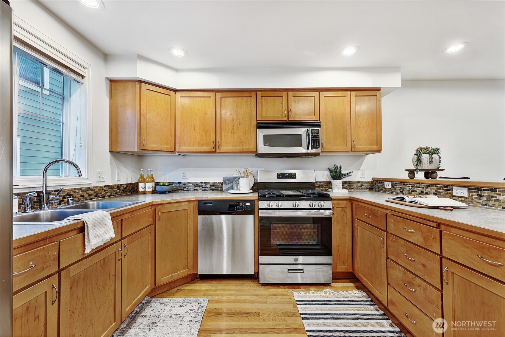 12017 32nd Avenue NE Unit: B