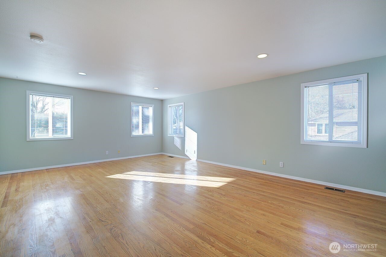 13902 Beverly Park Road