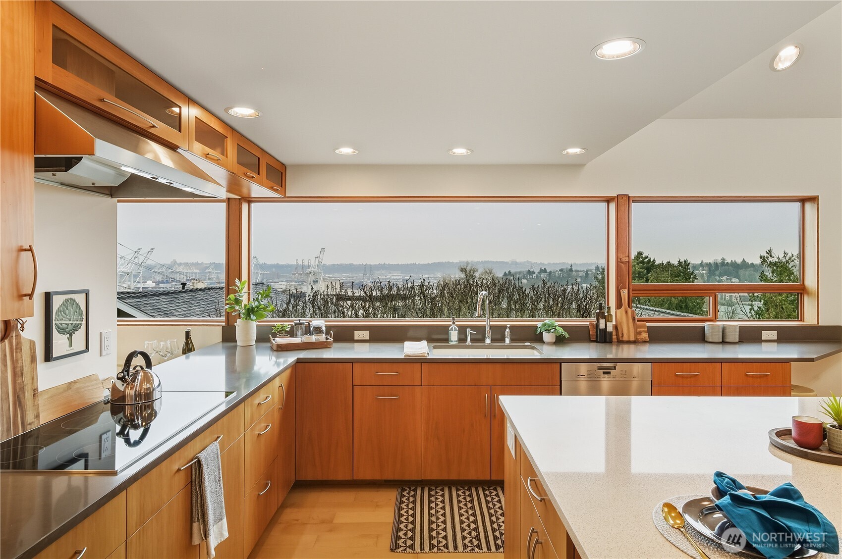 3311 SW Hinds Street