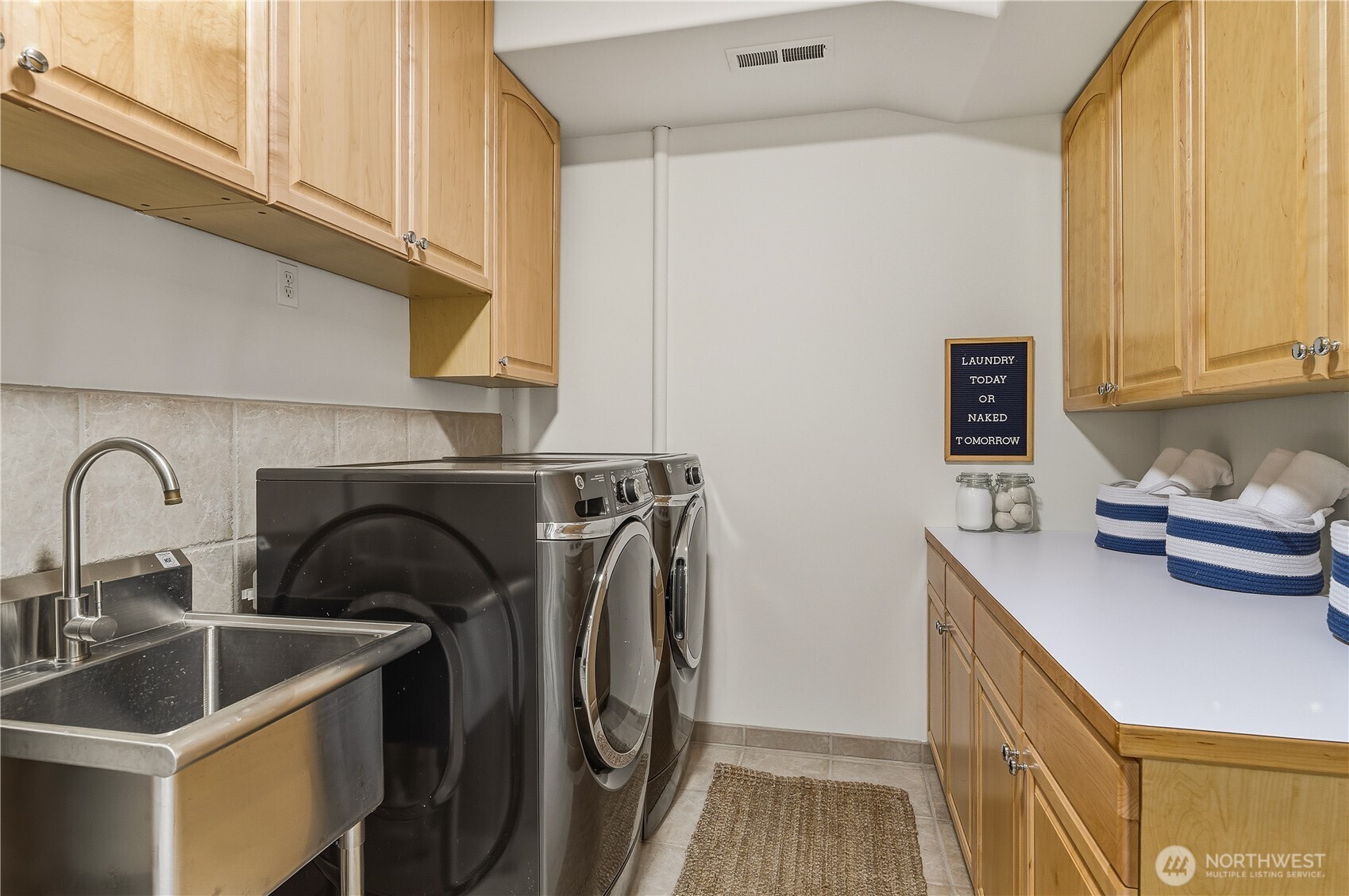 3311 SW Hinds Street