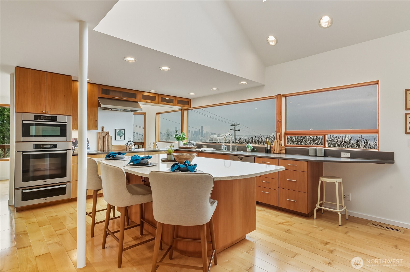 3311 SW Hinds Street