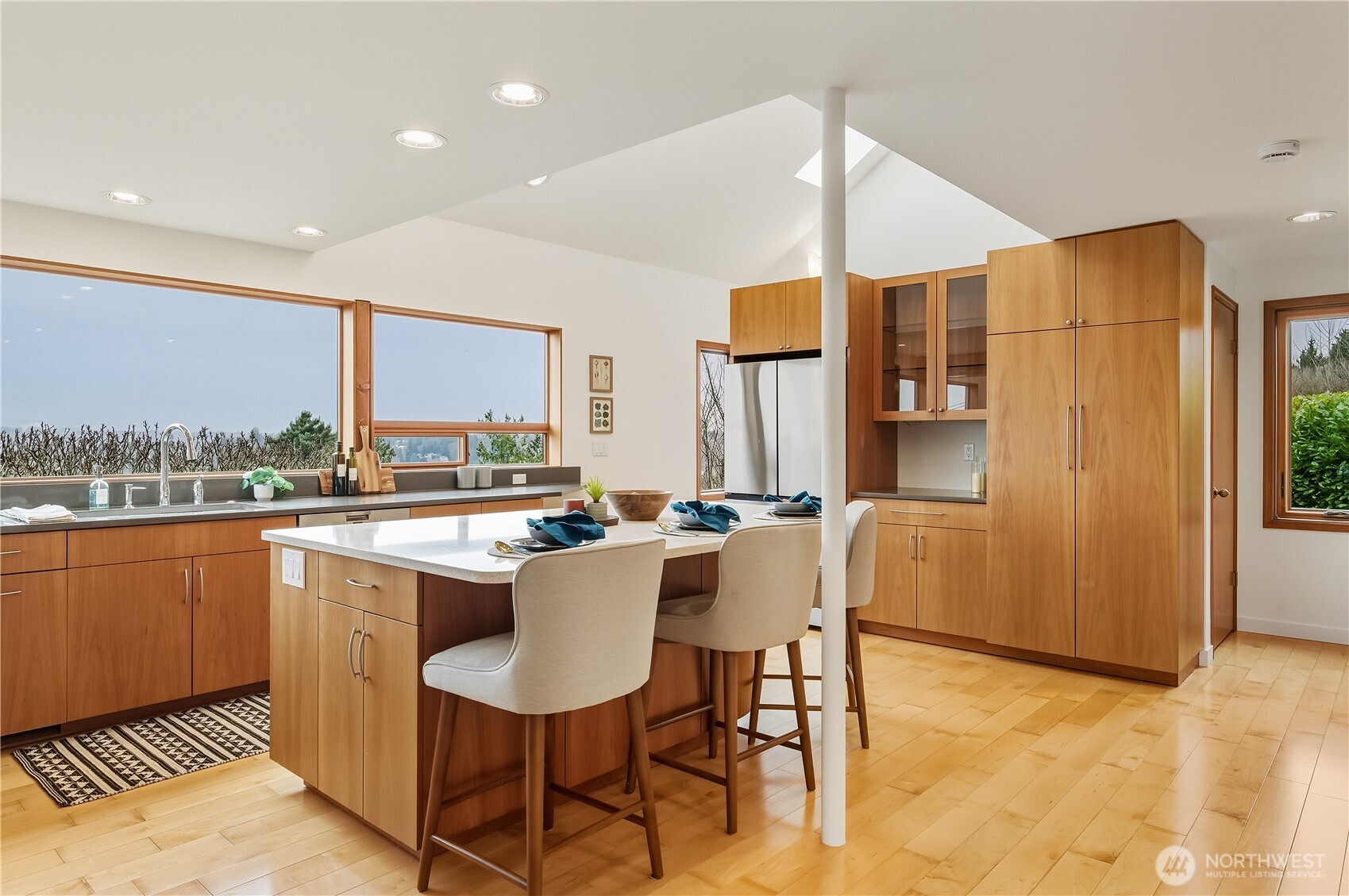 3311 SW Hinds Street