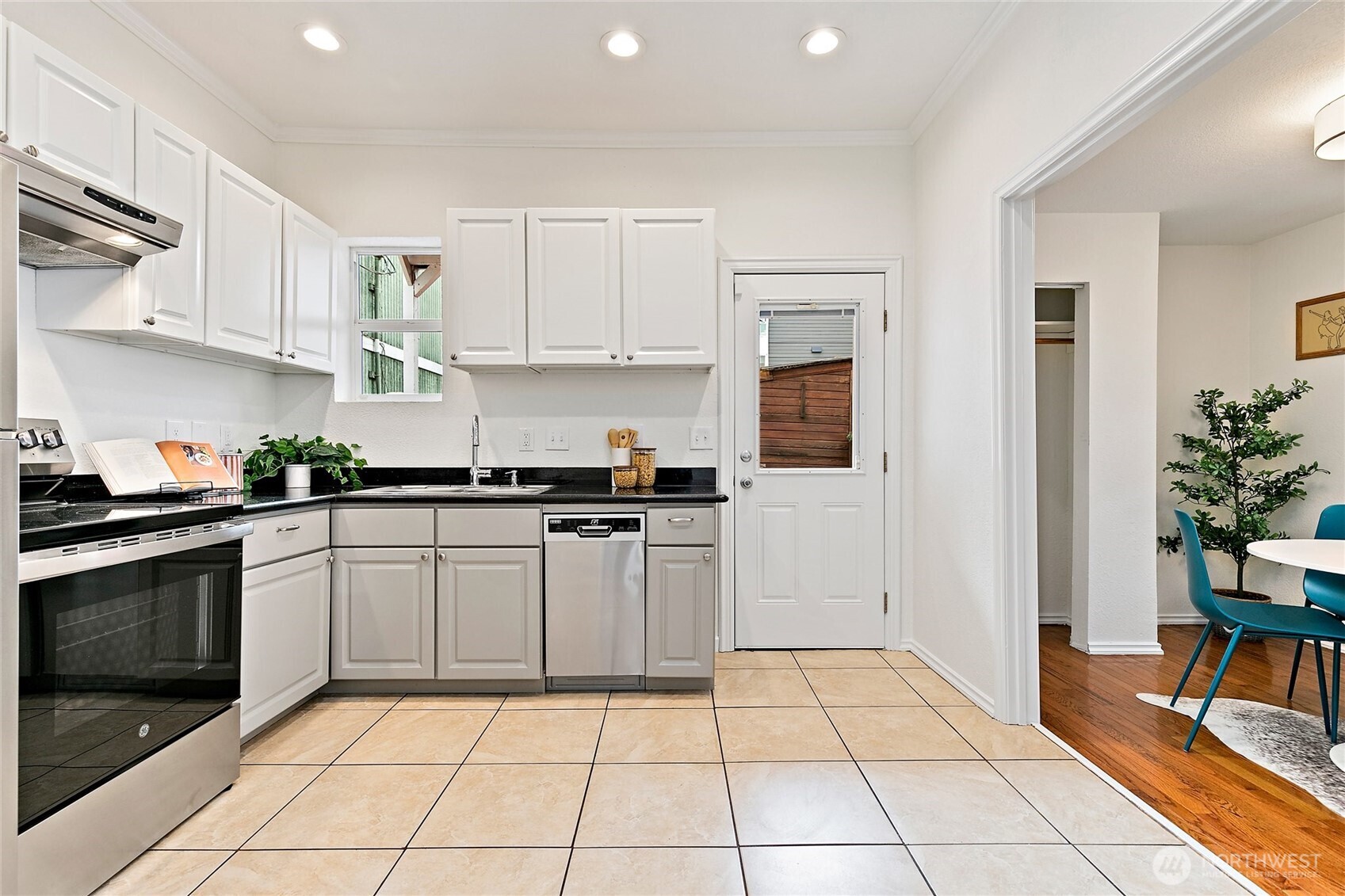 1913 E Spruce Street