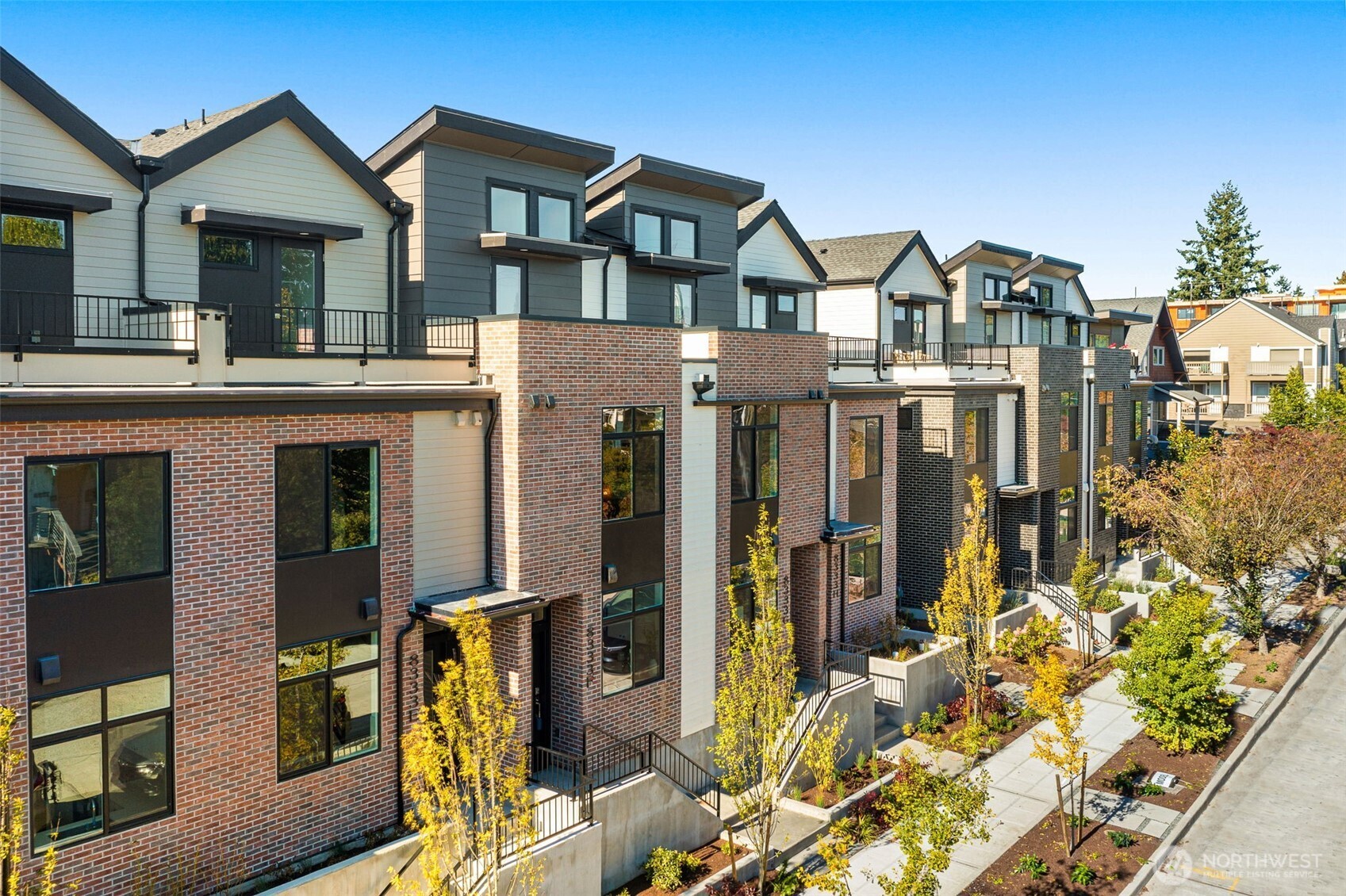 8333 H 12th Avenue NW