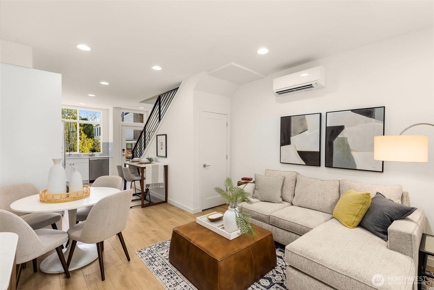 8333 H 12th Avenue NW