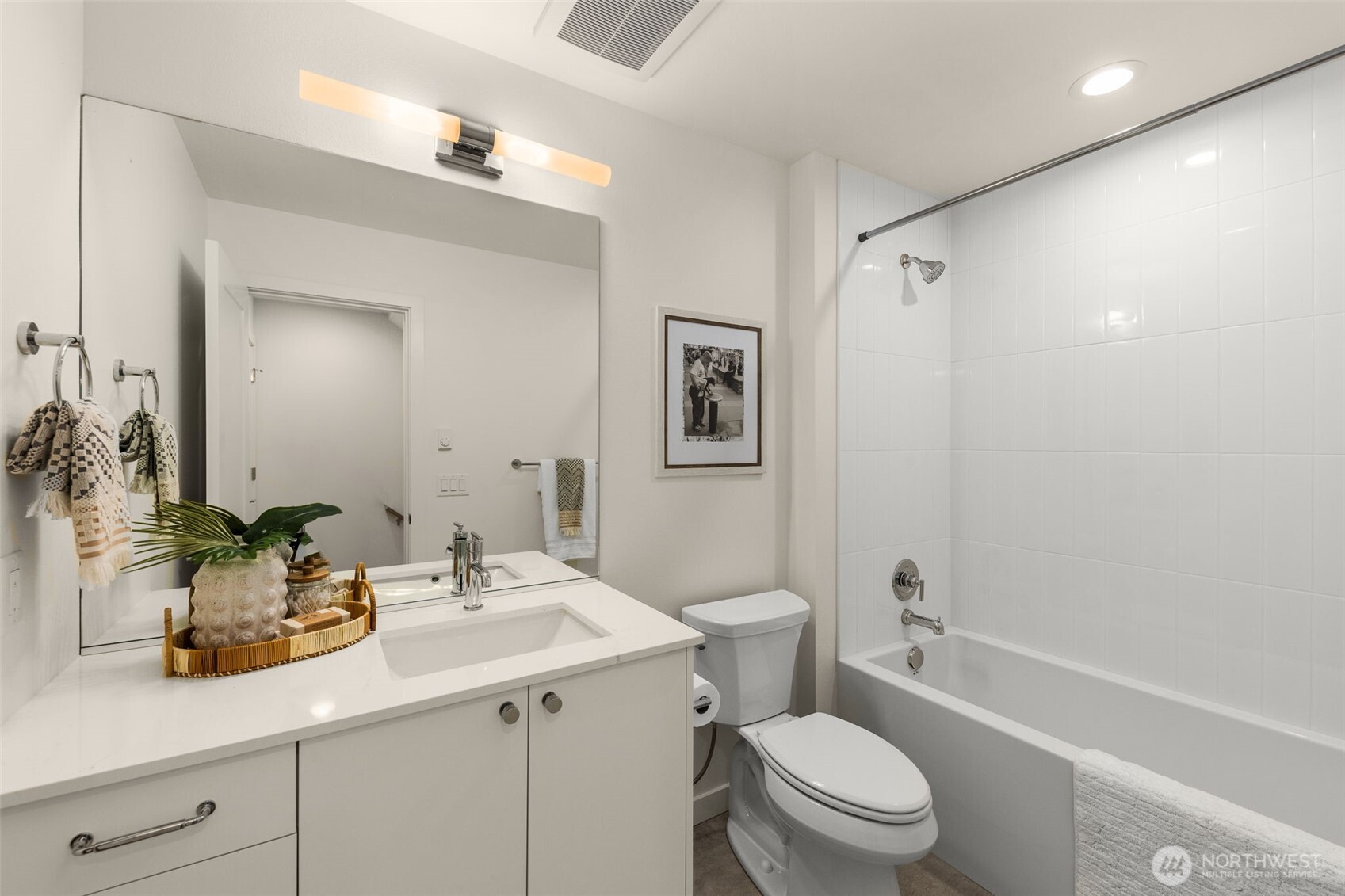 8333 H 12th Avenue NW