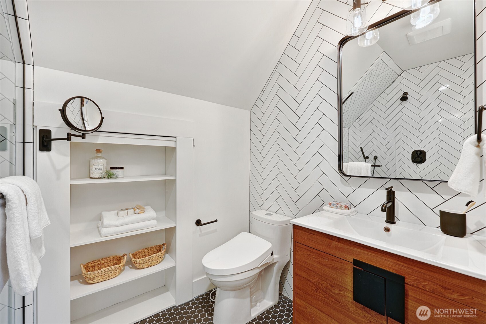 7060 Dibble Avenue NW