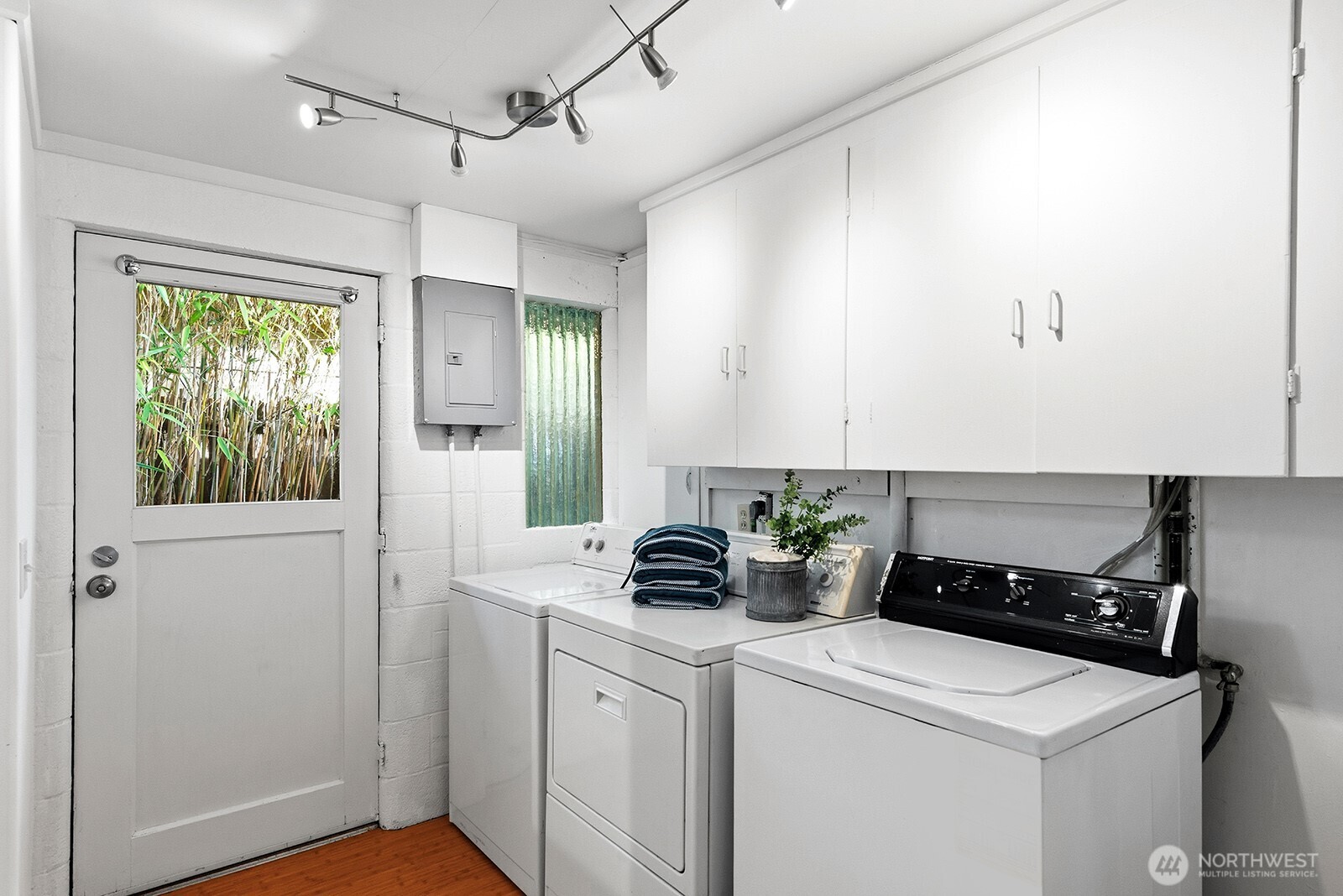 2306 NE 105th Street