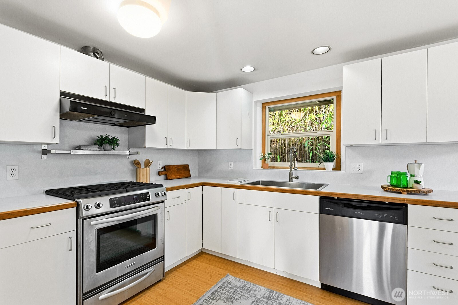 2306 NE 105th Street