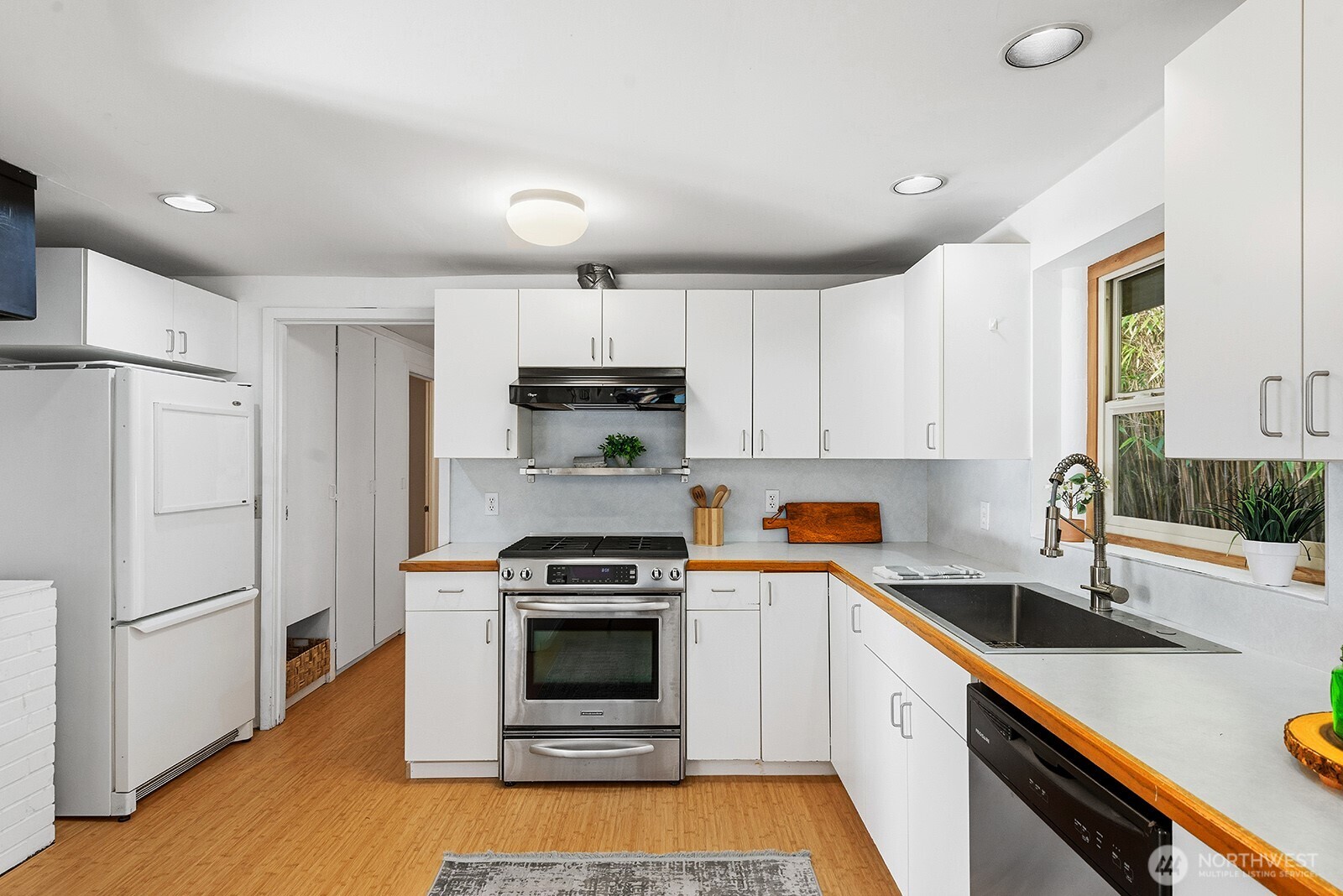 2306 NE 105th Street