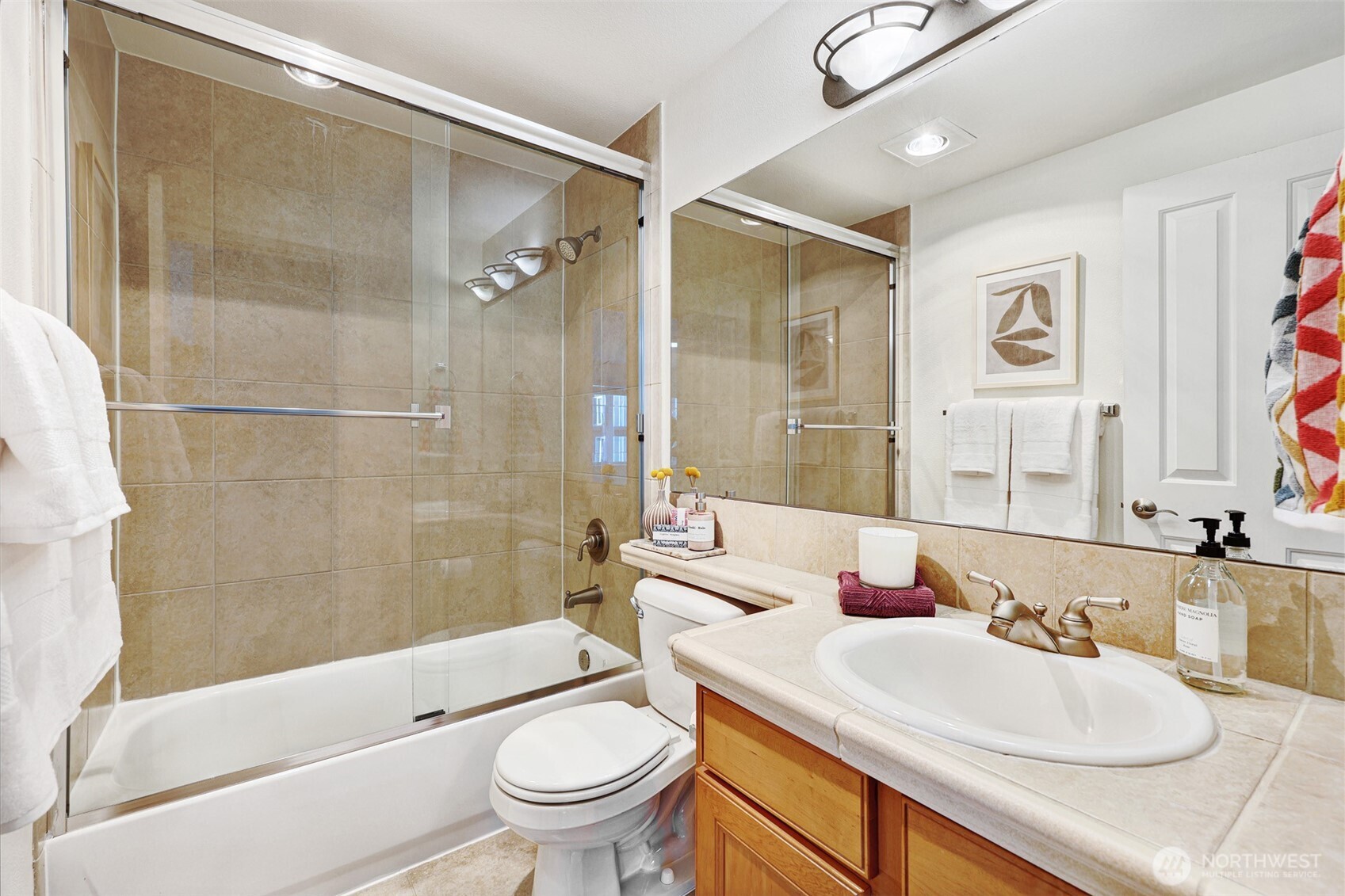 2200 Thorndyke Avenue W Unit: 402