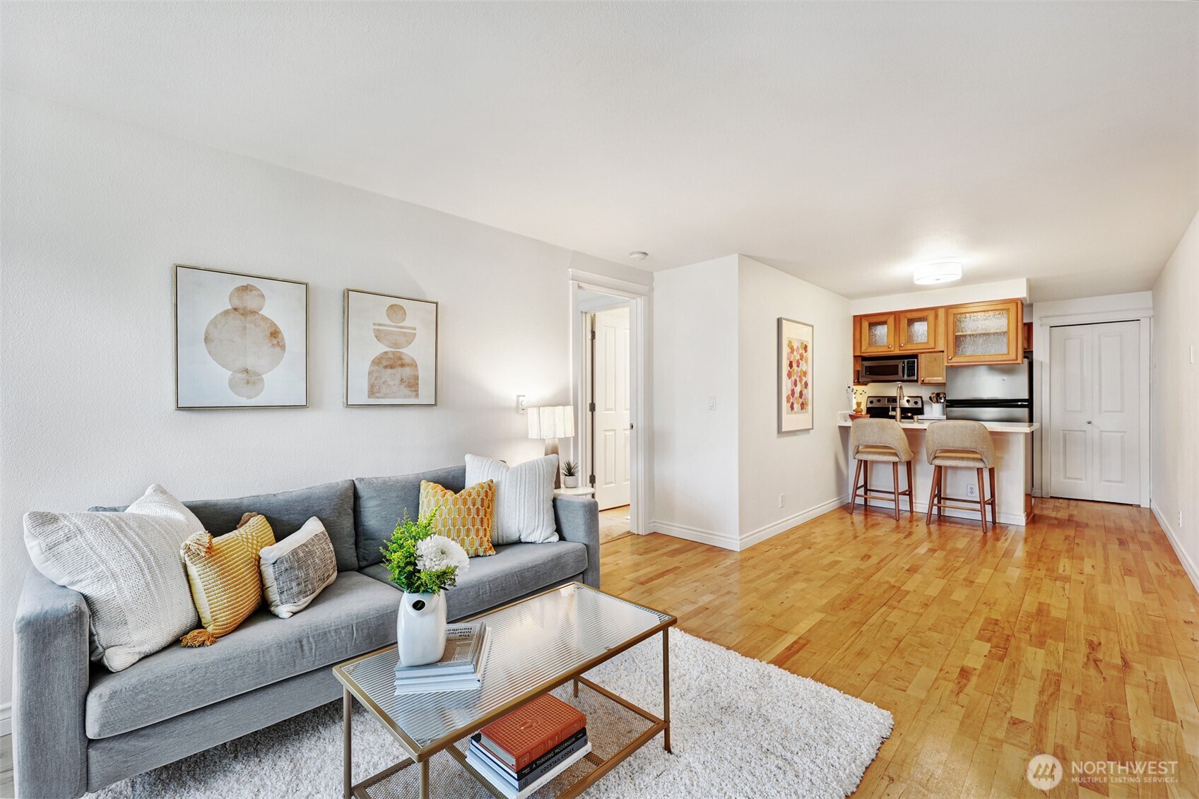 2200 Thorndyke Avenue W Unit: 402