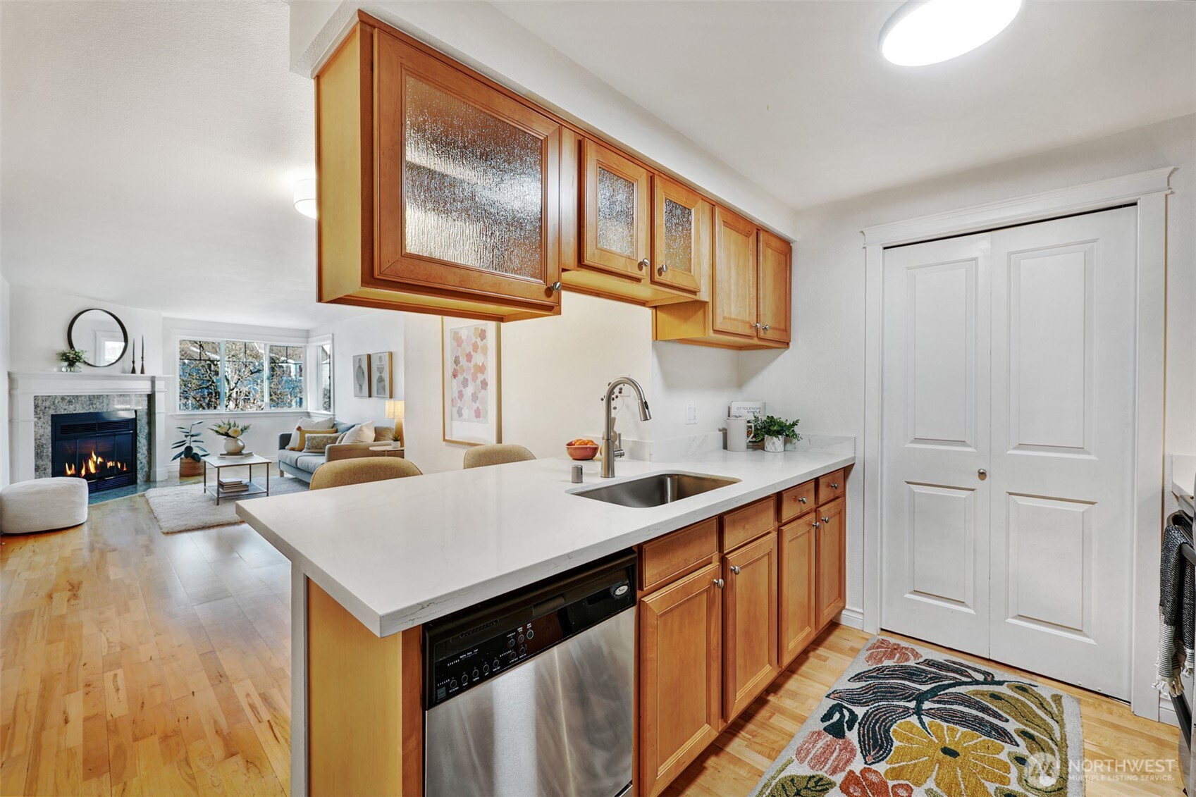 2200 Thorndyke Avenue W Unit: 402