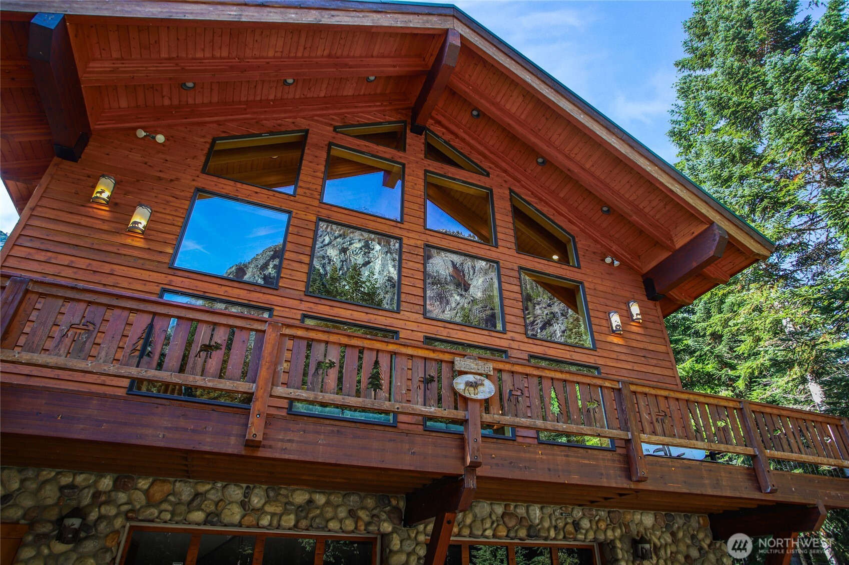 27 Alpental Strasse