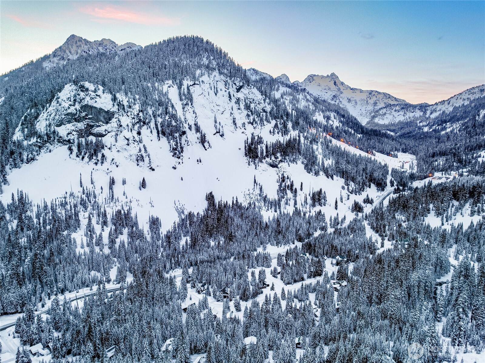 27 Alpental Strasse