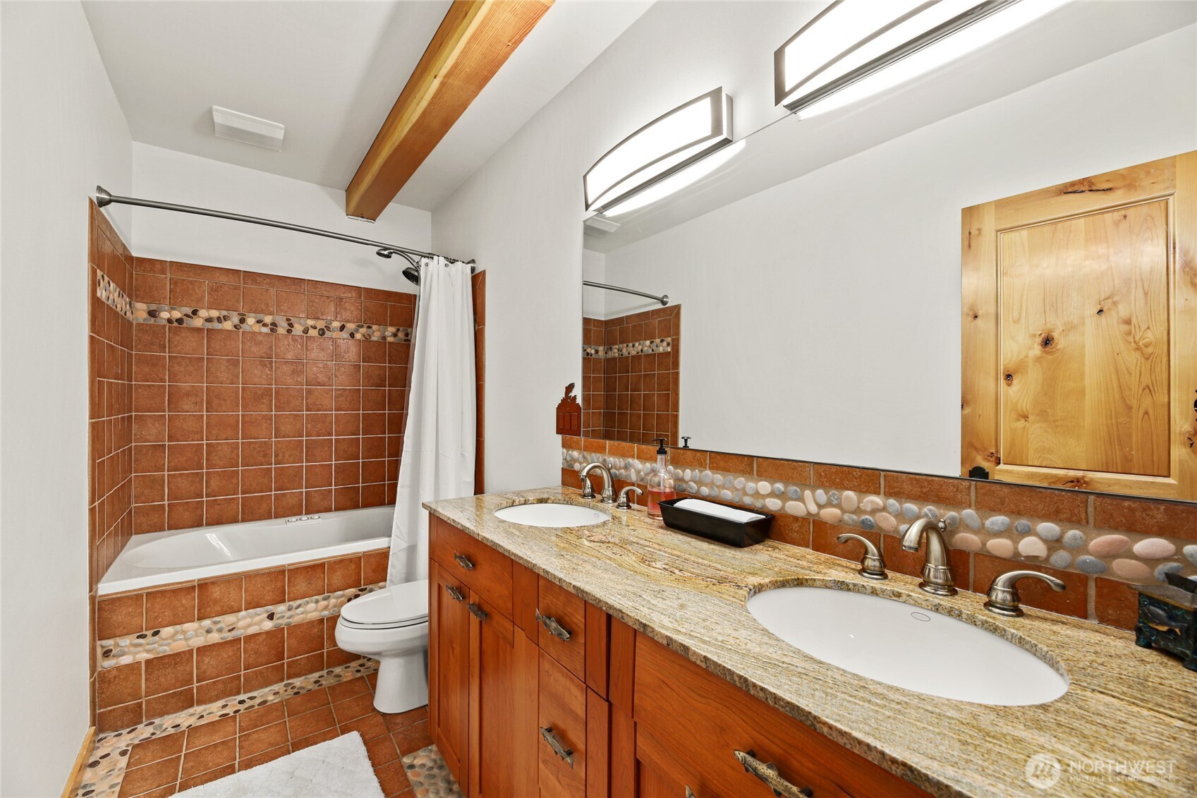 27 Alpental Strasse