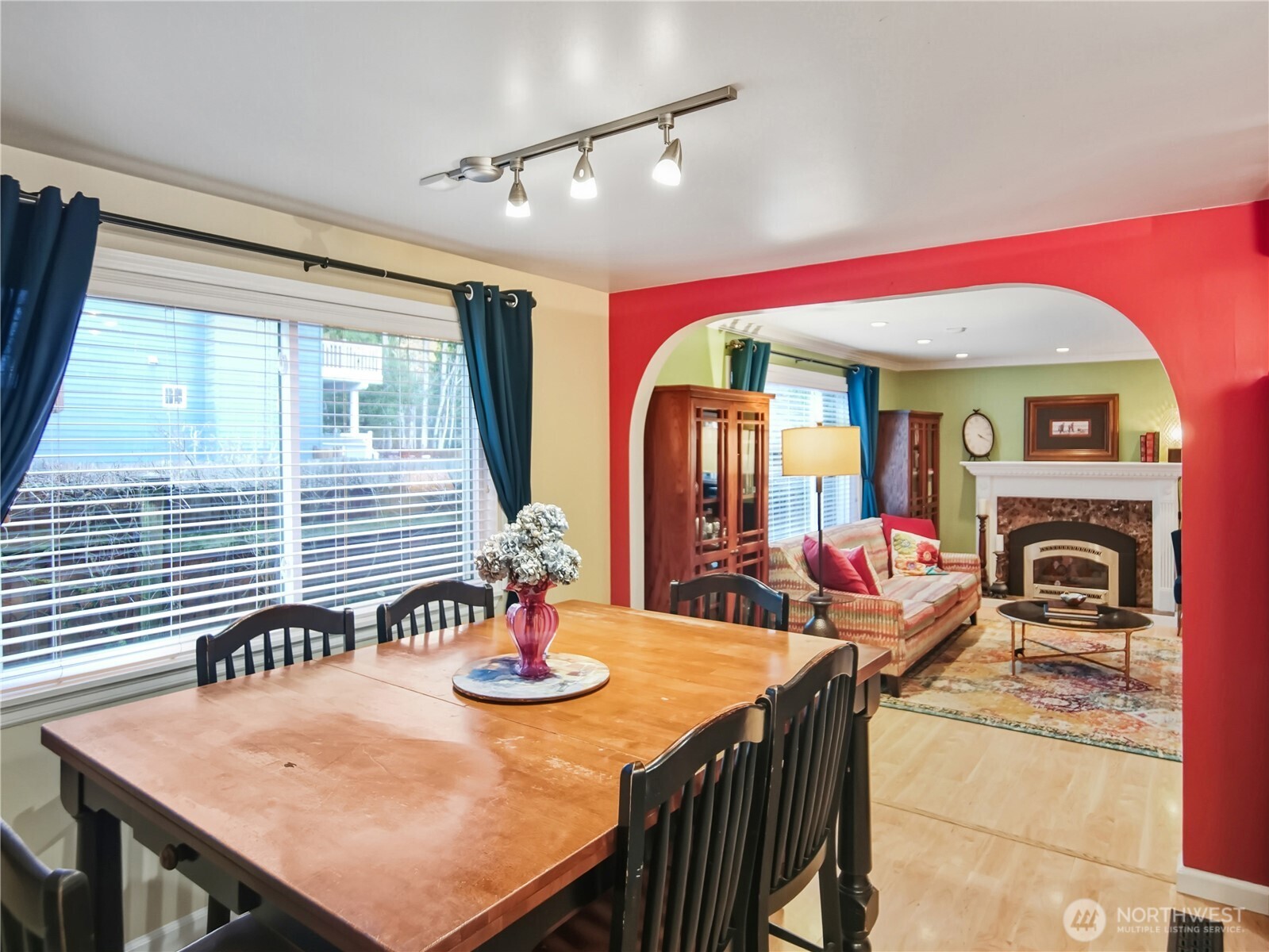 9240 Sand Point Way NE