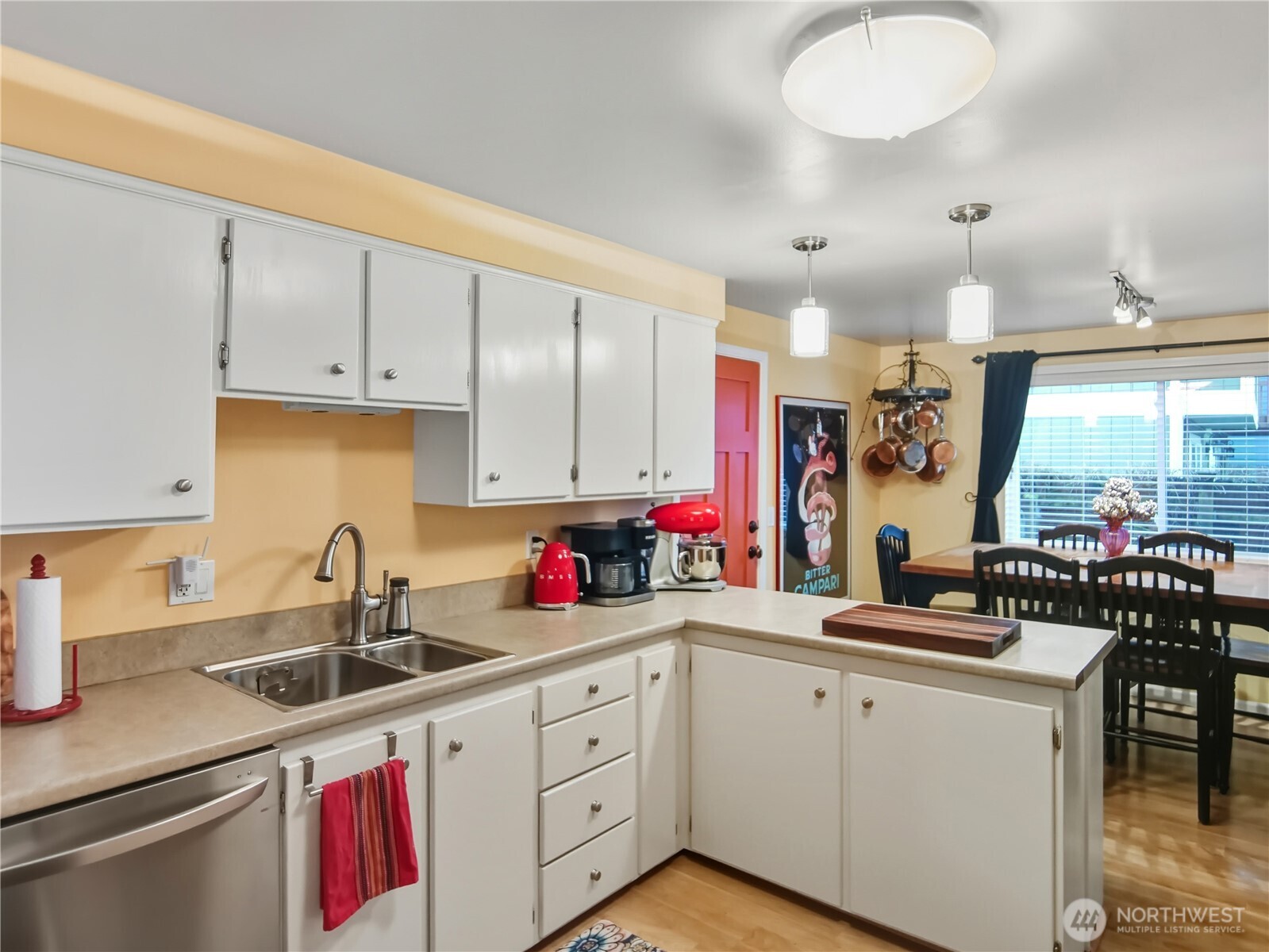 9240 Sand Point Way NE