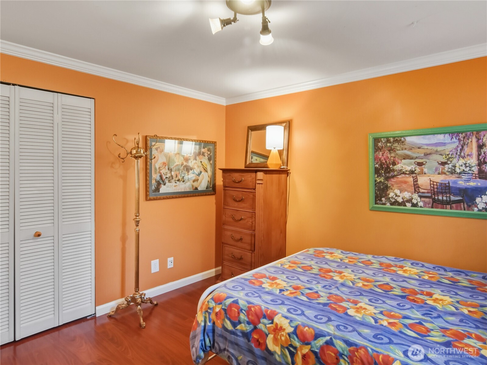 9240 Sand Point Way NE