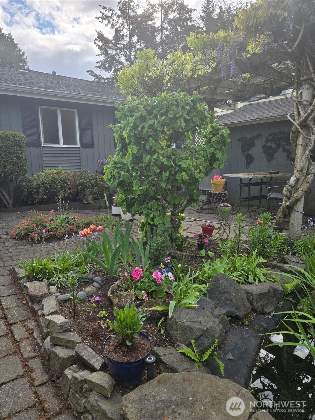 9240 Sand Point Way NE