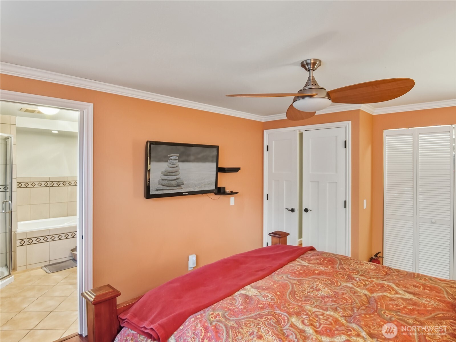 9240 Sand Point Way NE