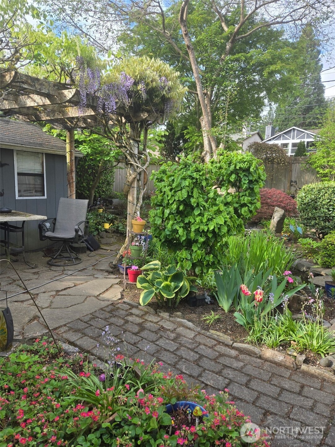 9240 Sand Point Way NE