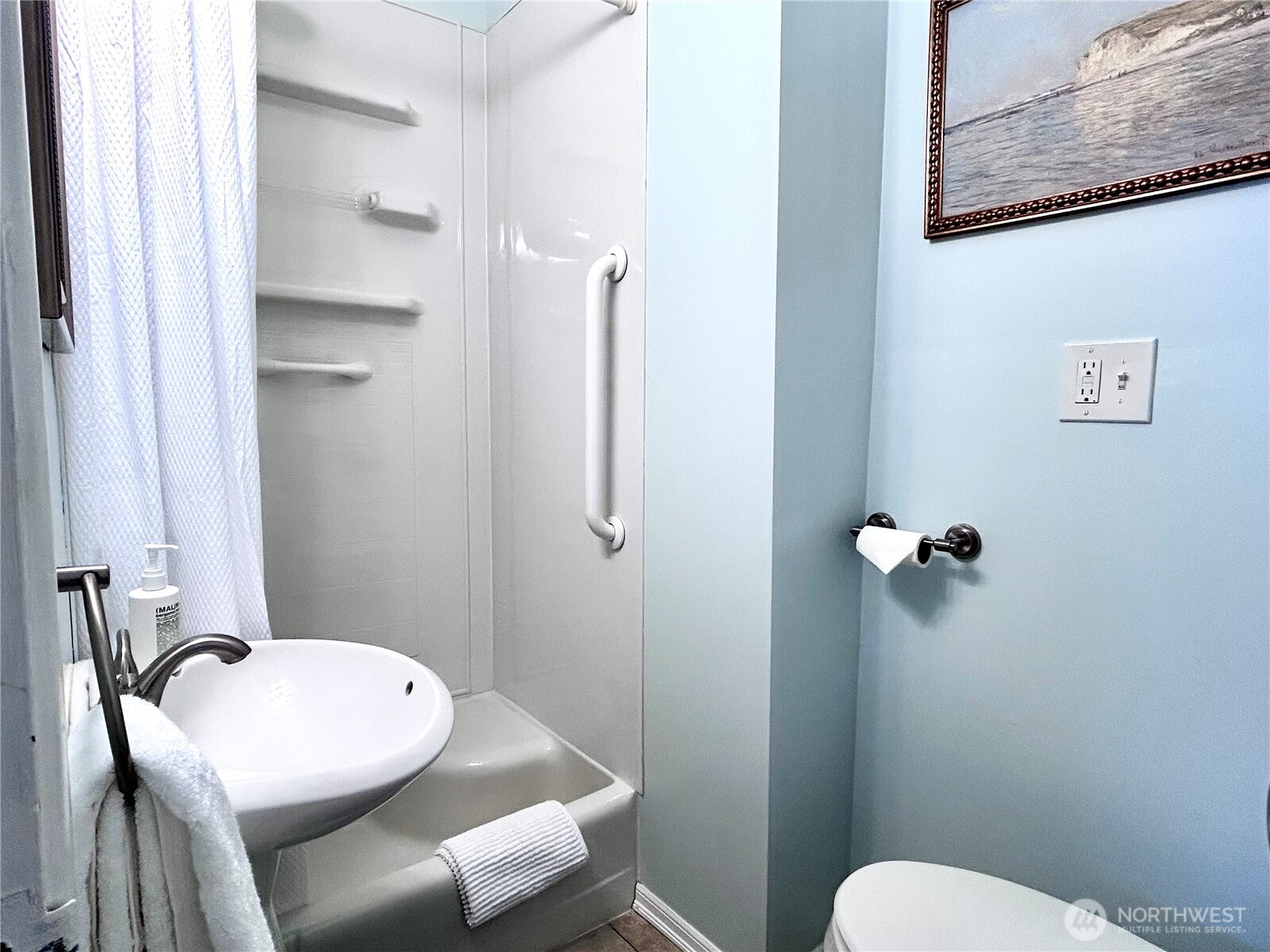 3744 NE 165th Street