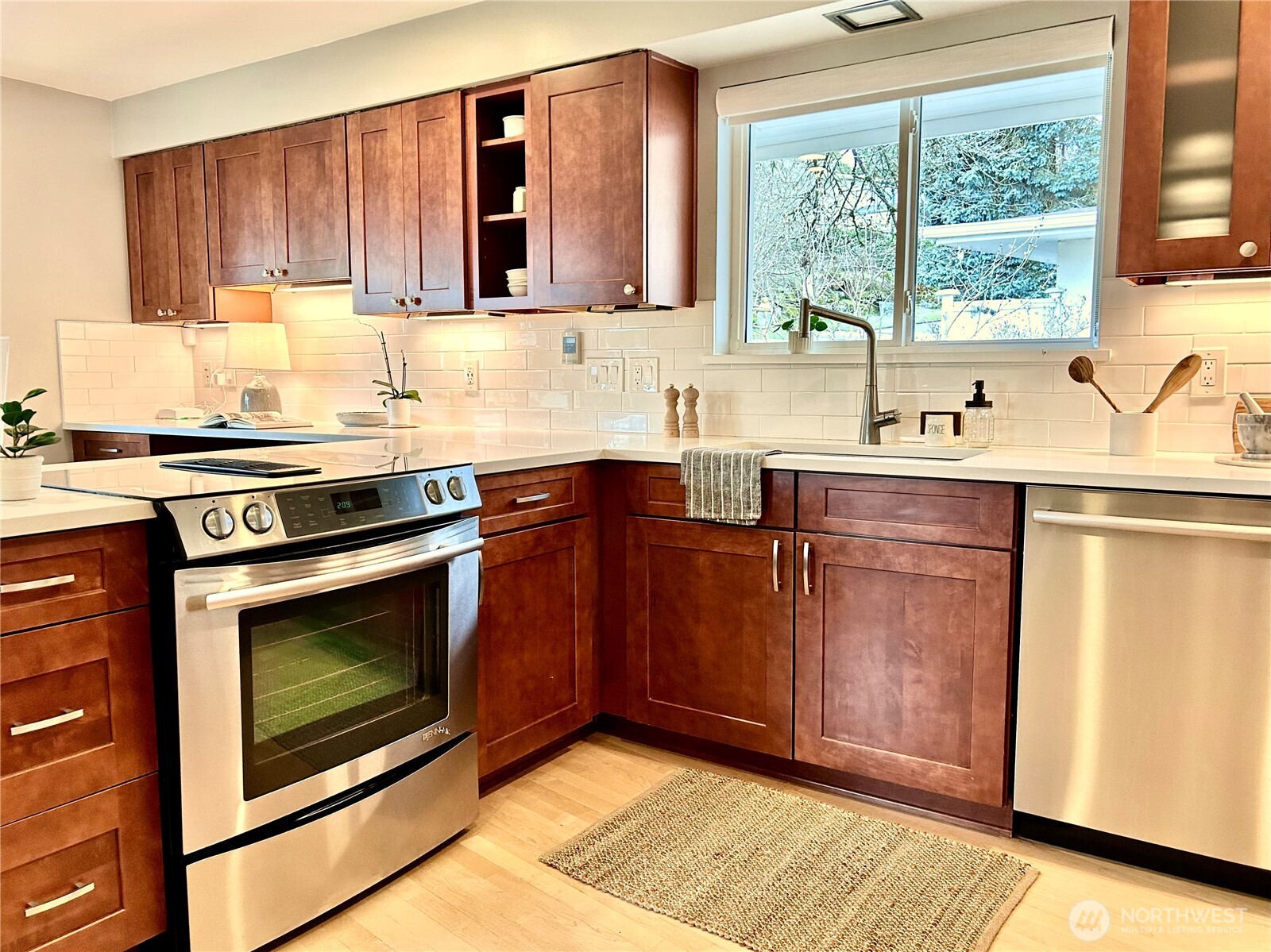 3744 NE 165th Street