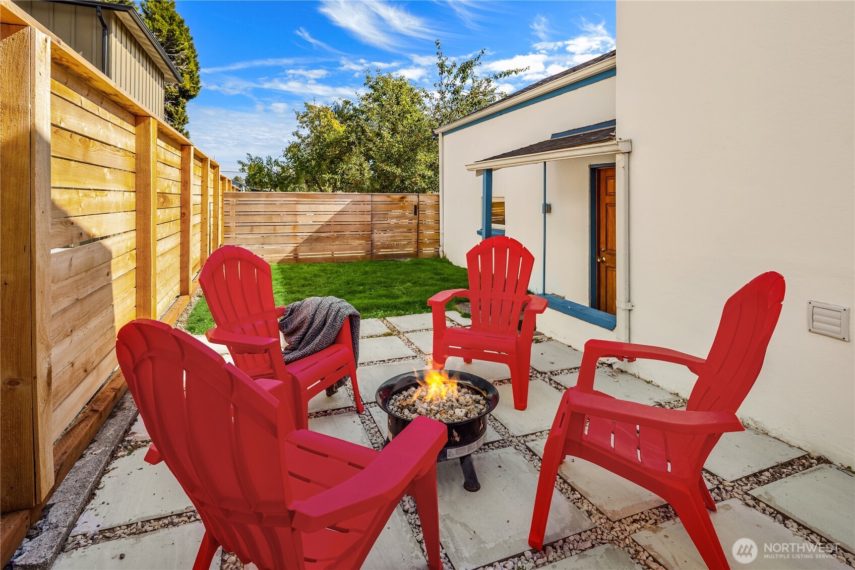 11252 Evanston Avenue N