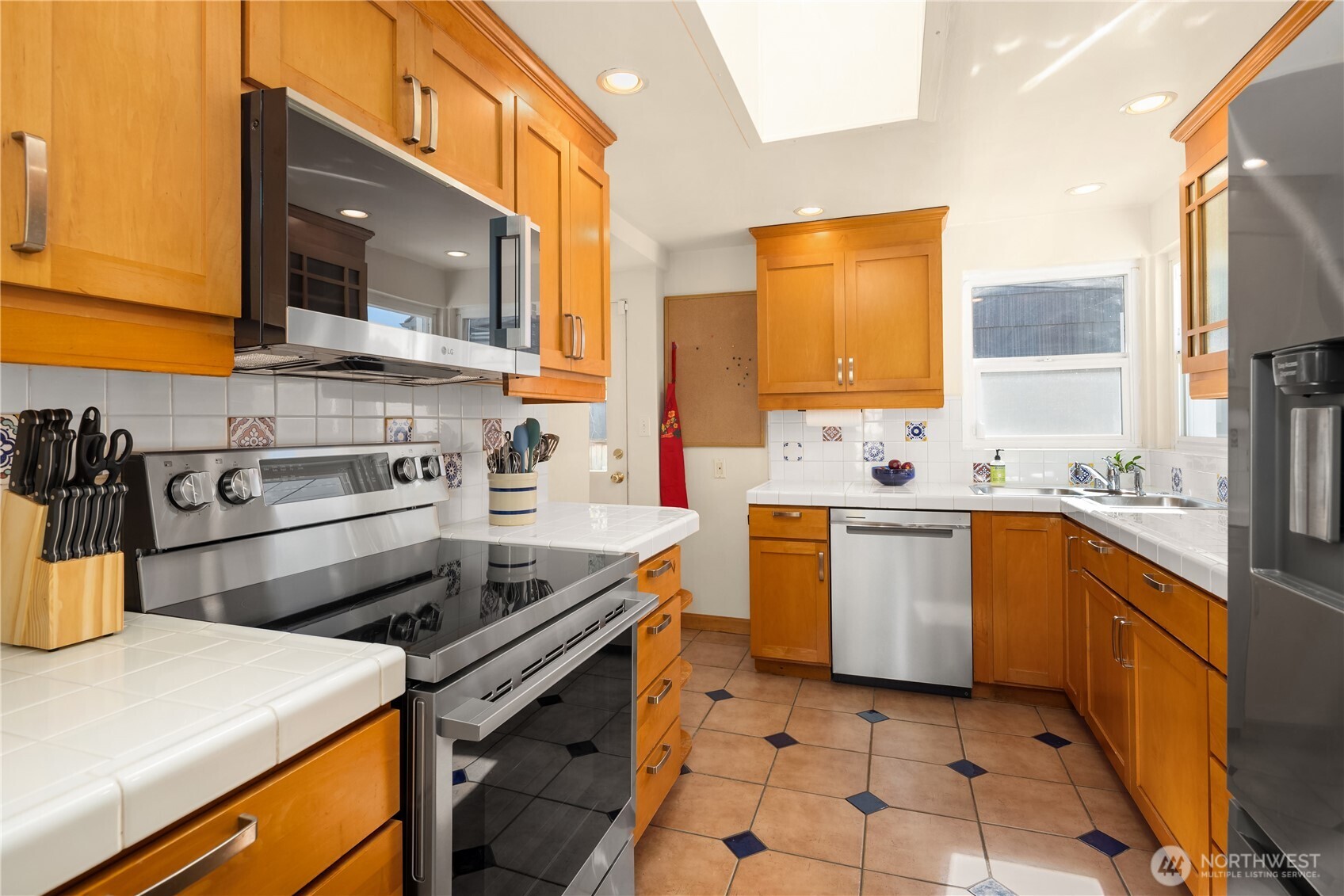 11252 Evanston Avenue N