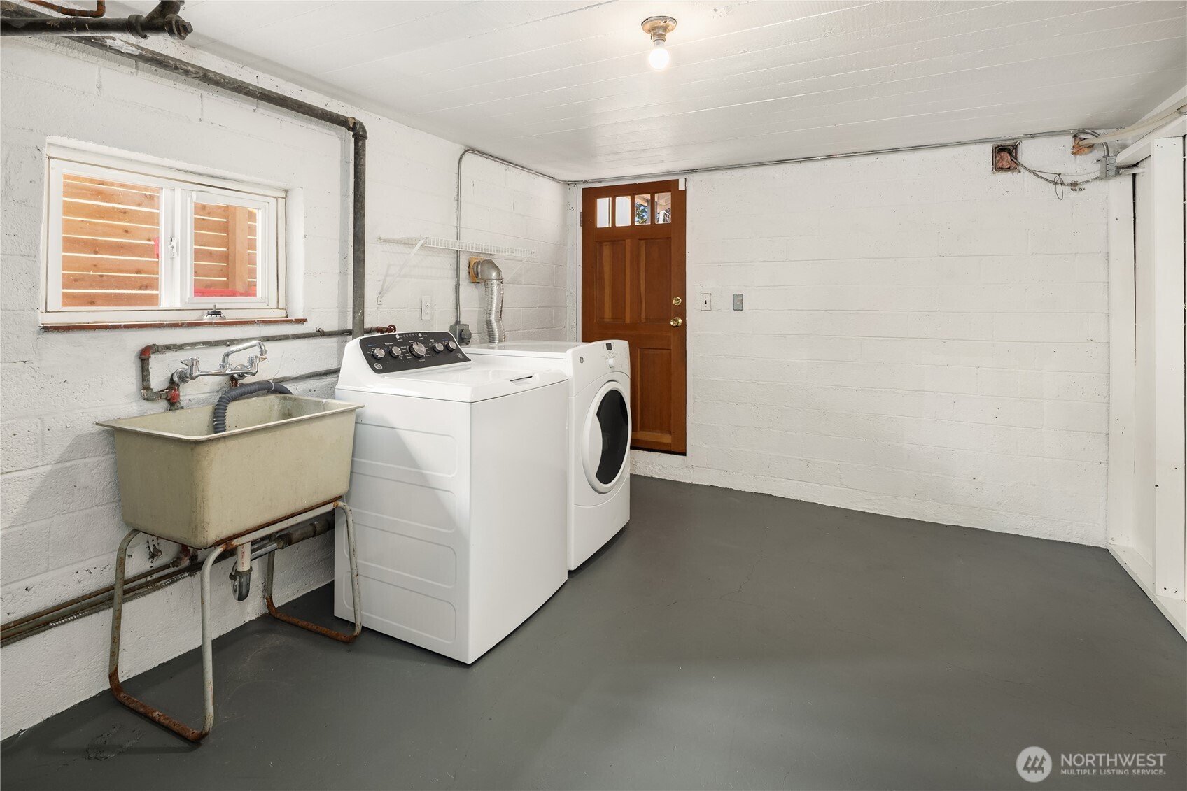 11252 Evanston Avenue N