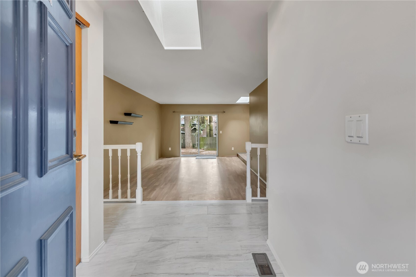 5512 Lakeland Hills Way SE