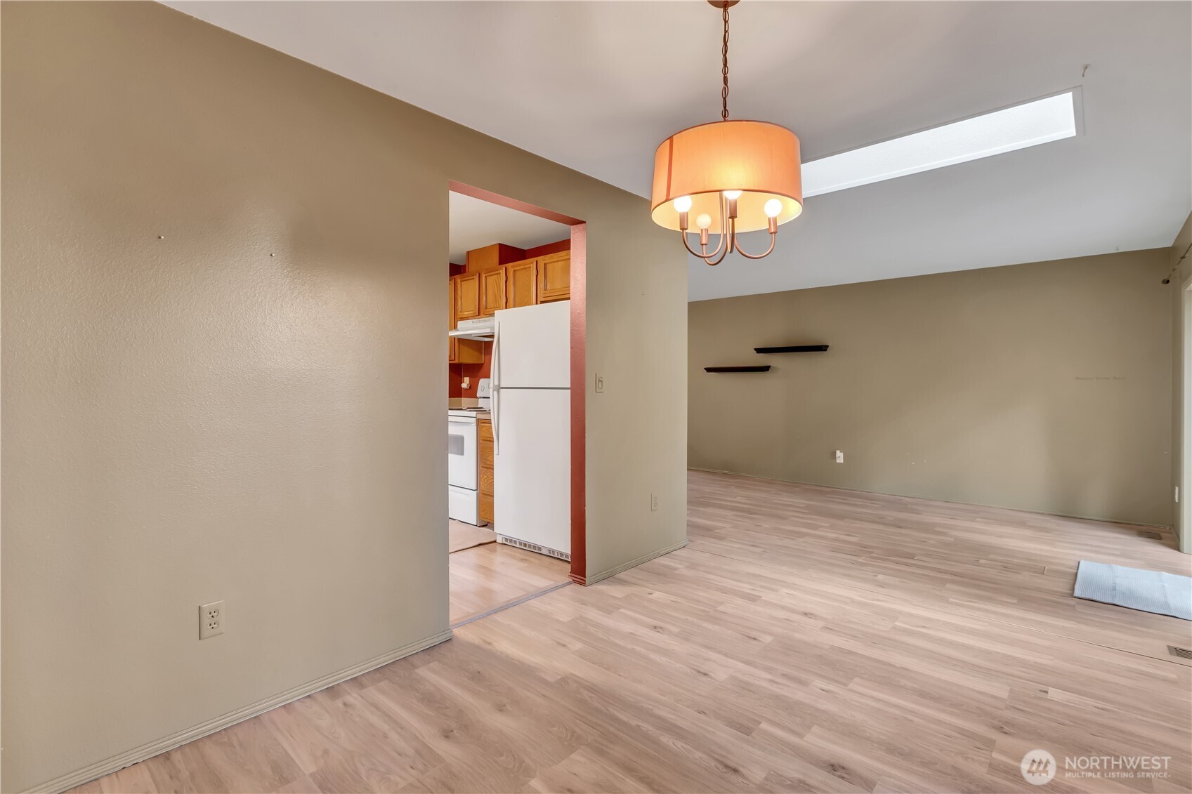 5512 Lakeland Hills Way SE