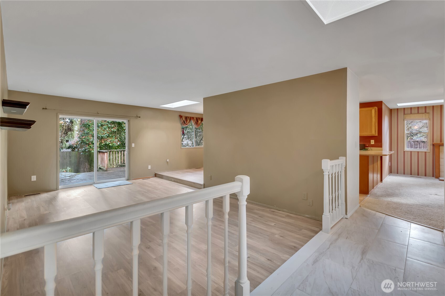 5512 Lakeland Hills Way SE