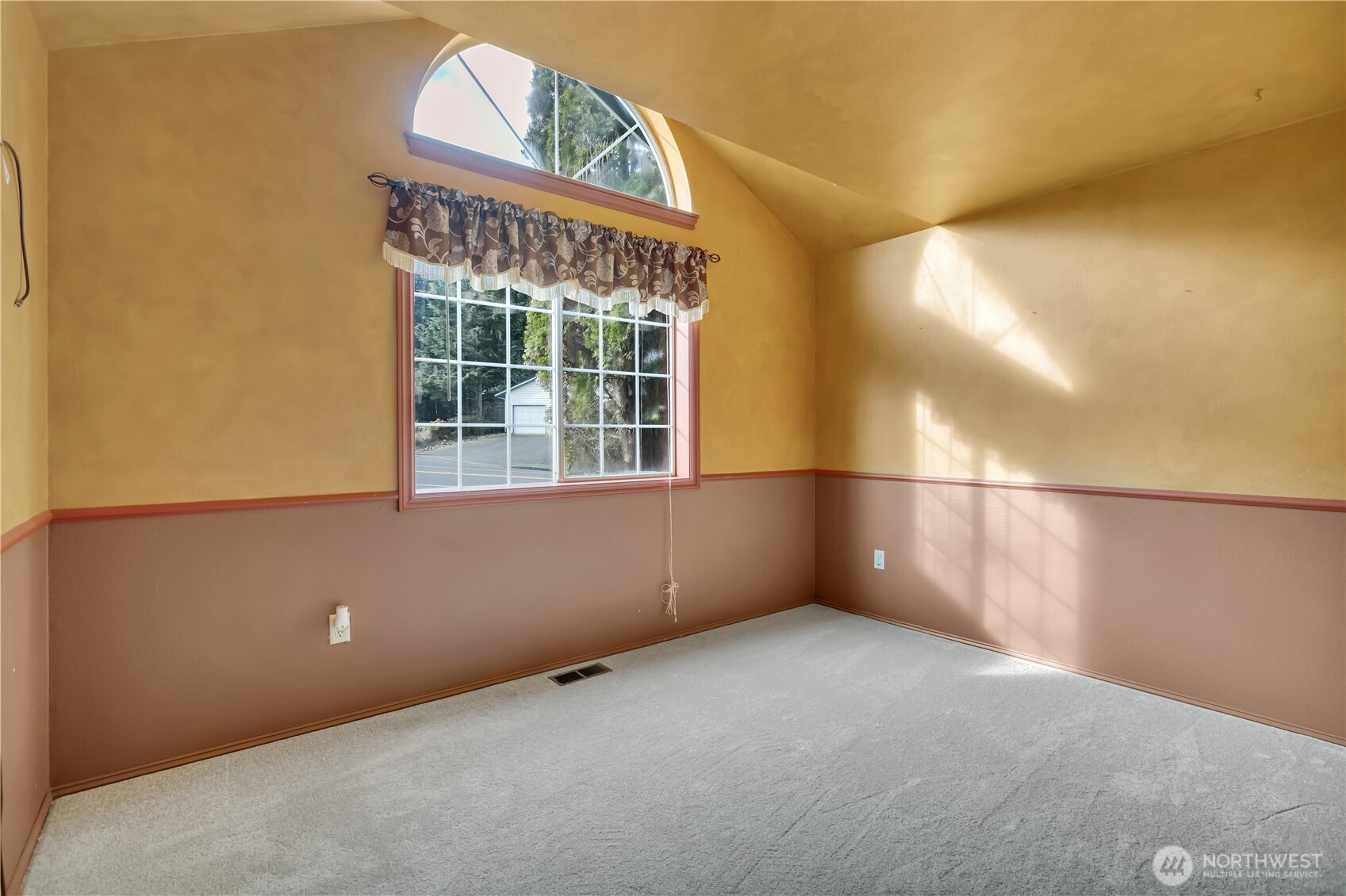 5512 Lakeland Hills Way SE