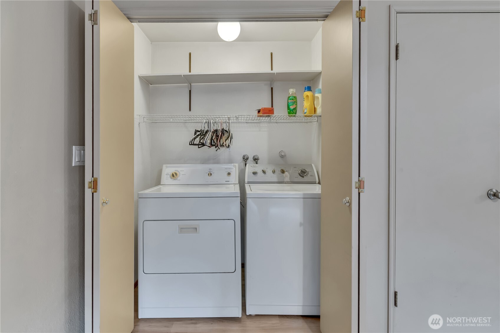 5512 Lakeland Hills Way SE