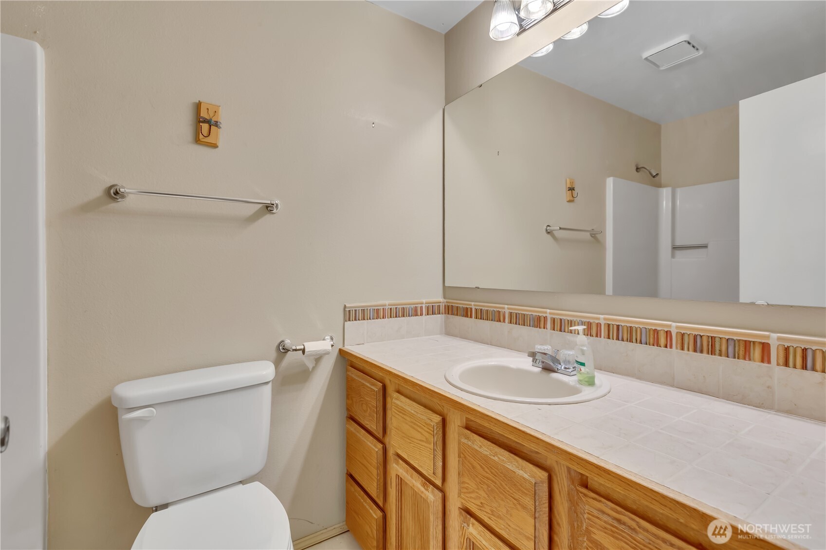 5512 Lakeland Hills Way SE