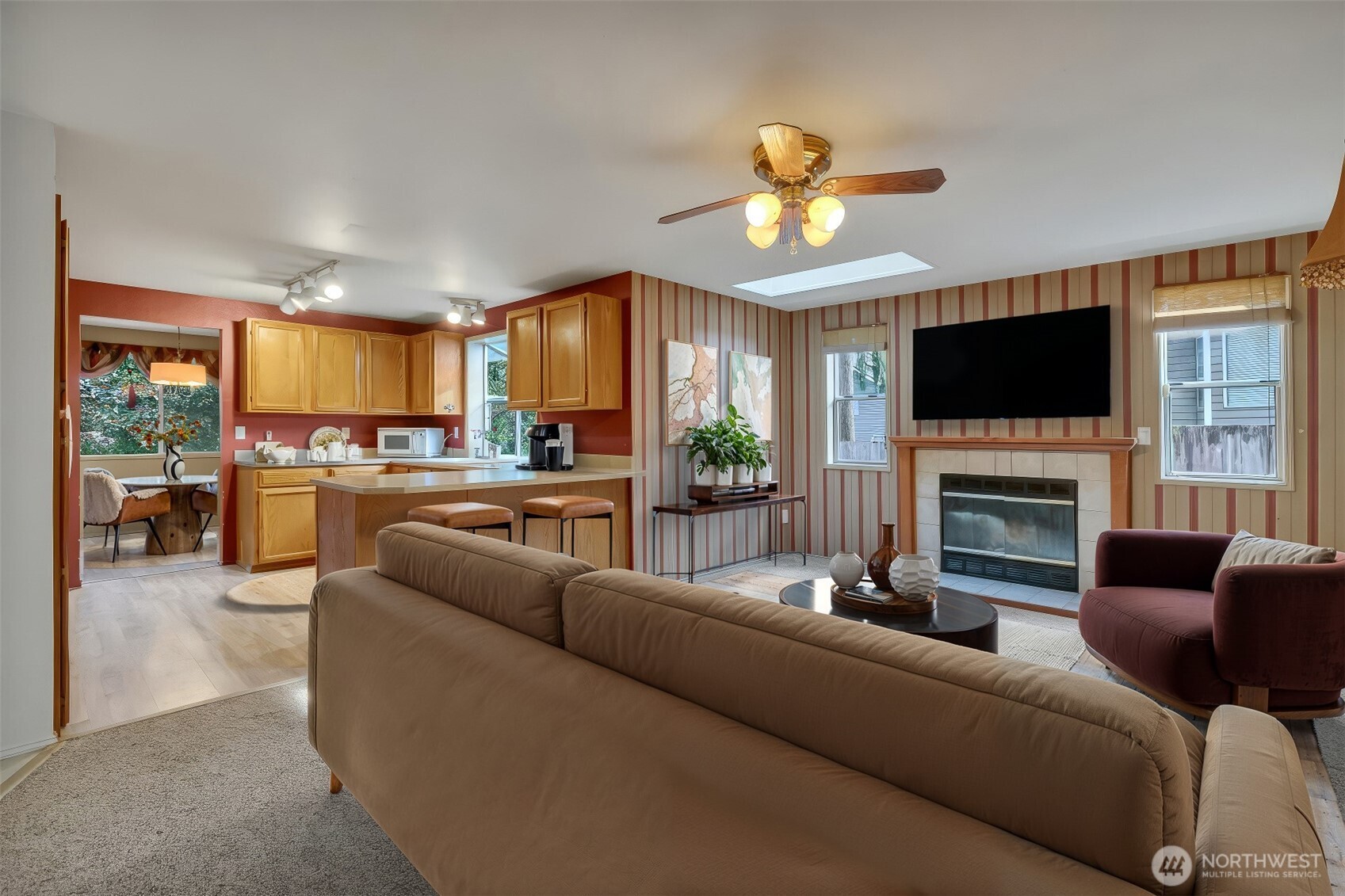 5512 Lakeland Hills Way SE