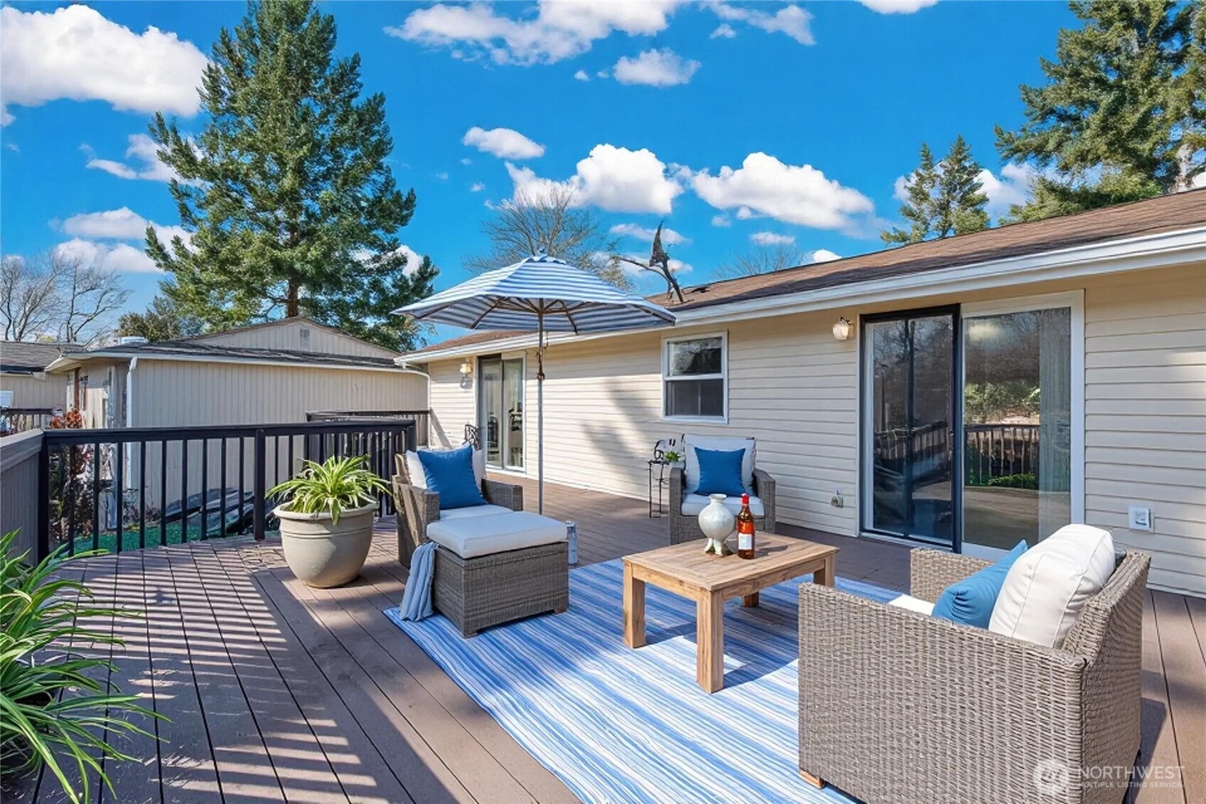 10609 52nd Avenue NE