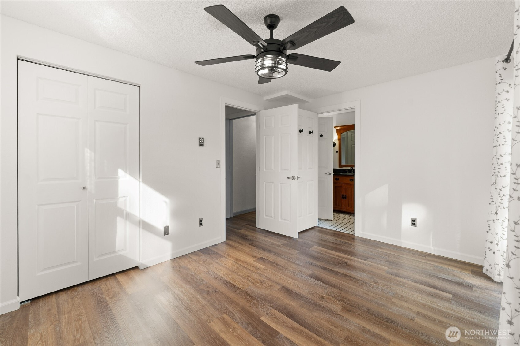 10609 52nd Avenue NE