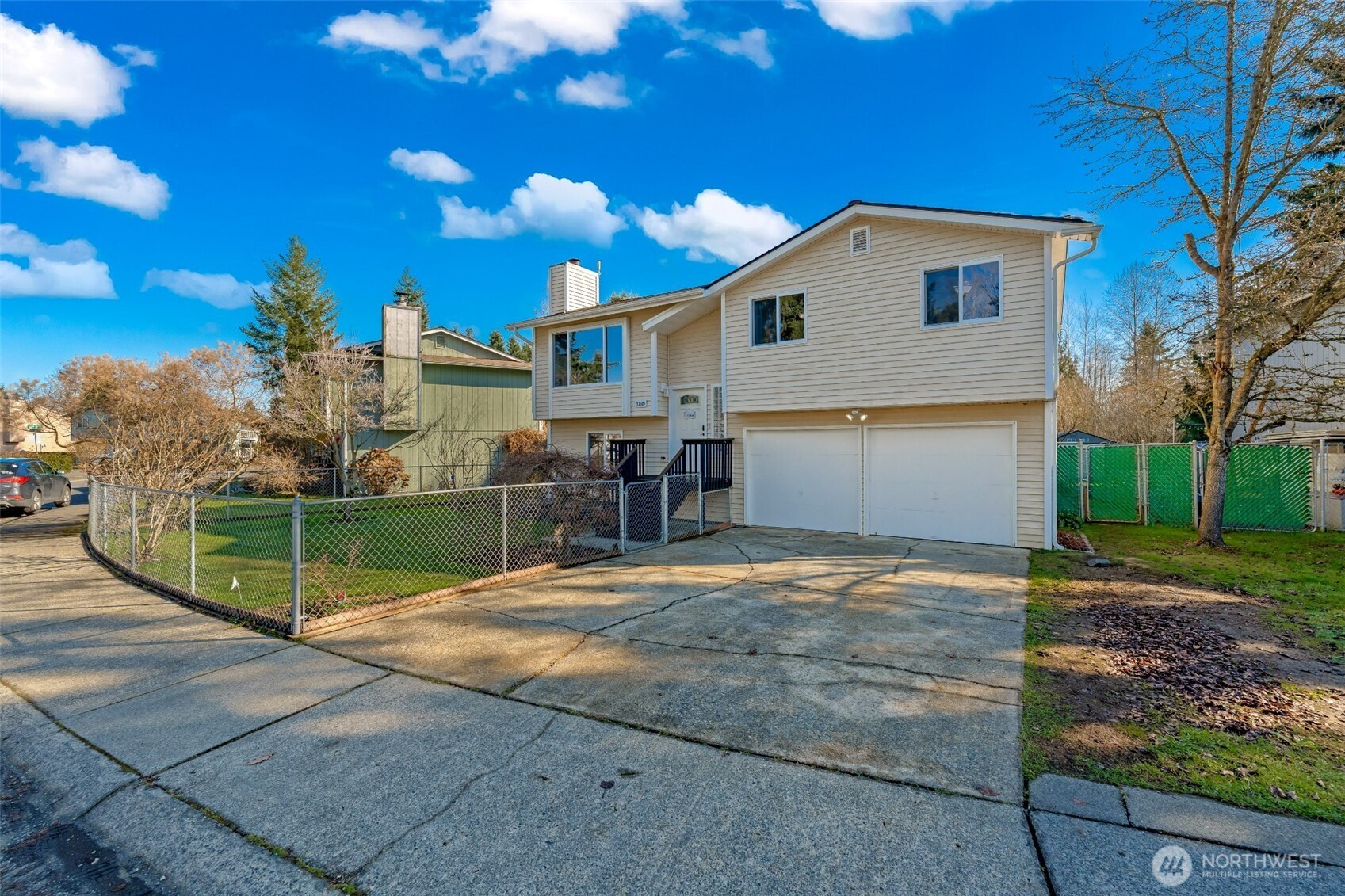 10609 52nd Avenue NE